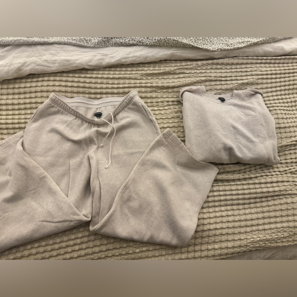 Lounge Set - image 3